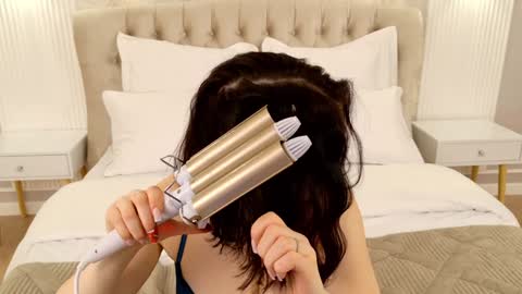 Snapshot of nikaflowers chatting on February 2025 05:07:02 AM Nika online show from February 2025 05:07:02 AM