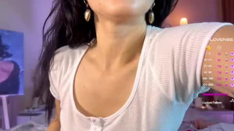 Snapshot of nikavenus chatting on December 2025 09:18:01 AM Nika online show from December 2025 09:18:01 AM