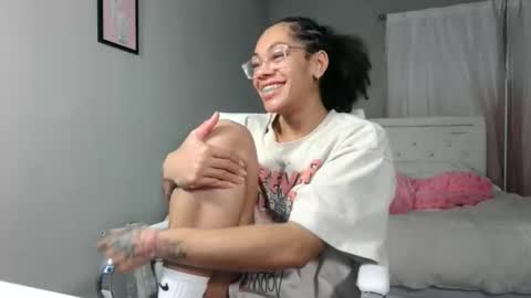 Snapshot of nikayasworld chatting on March 2026 02:15:01 AM nikayasworld online show from March 2026 02:15:01 AM