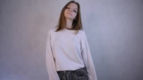 Snapshot of nikianases chatting on April 2026 10:42:02 AM Kara online show from April 2026 10:42:02 AM