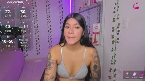 Niki online show from October 2025 01:39:02 AM