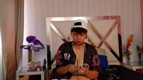 Nikievanz online show from March 2026 04:24:01 PM