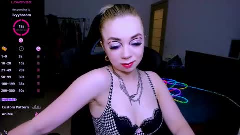 nikigoddesss online show from March 2026 03:27:01 PM