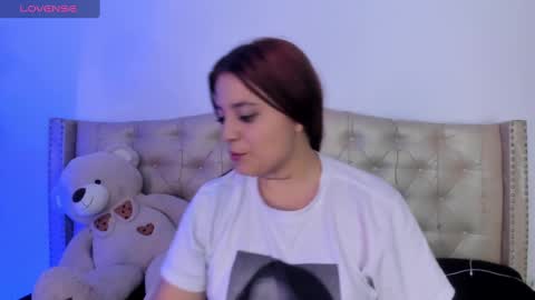 Niikii online show from December 2024 02:32:01 AM