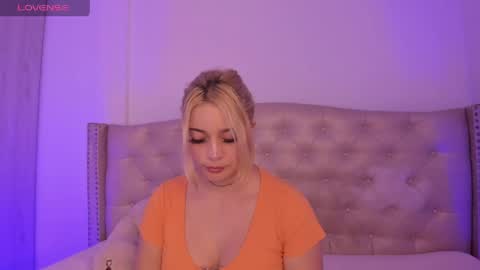 Niikii online show from May 2026 02:42:02 AM