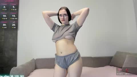 Snapshot of nikiikmoon chatting on March 2026 08:03:02 AM Nicole online show from March 2026 08:03:02 AM