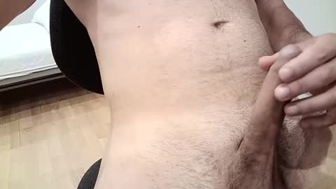 Snapshot of nikiliu chatting on October 2025 08:20:01 PM nikiliu online show from October 2025 08:20:01 PM