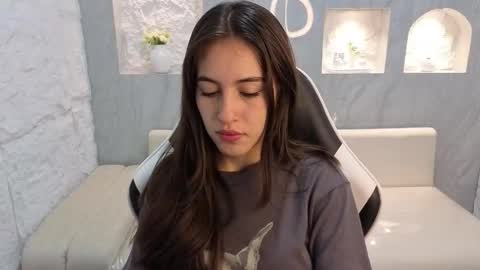 Online 2200 to 600 online show from November 2025 03:06:01 AM