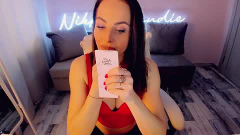 Snapshot of nikki_blondiee chatting on February 2025 04:04:02 AM nikki_blondiee online show from February 2025 04:04:02 AM