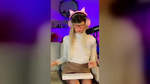 Snapshot of nikki_goldberg chatting on March 2026 07:03:02 AM Kitty Chatte online show from March 2026 07:03:02 AM