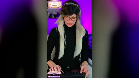 Snapshot of nikki_goldberg chatting on April 2026 05:40:01 AM Kitty Chatte online show from April 2026 05:40:01 AM