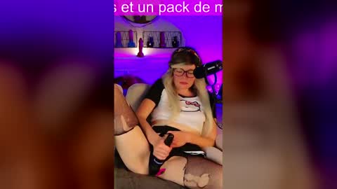 Snapshot of nikki_goldberg chatting on May 2026 08:16:01 PM Kitty Chatte online show from May 2026 08:16:01 PM