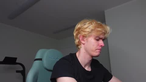 nikki online show from December 2025 08:43:01 AM