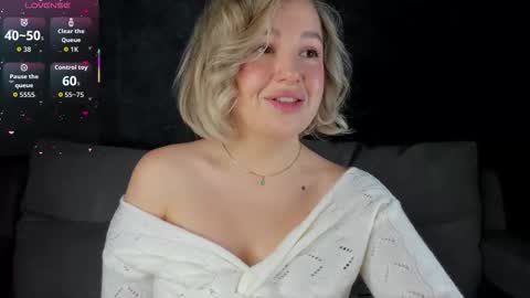 Snapshot of nikki_kai chatting on October 2025 12:54:01 AM Nikki online show from October 2025 12:54:01 AM