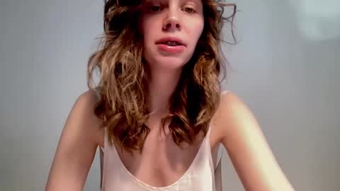 Nikki online show from February 2025 10:07:02 AM