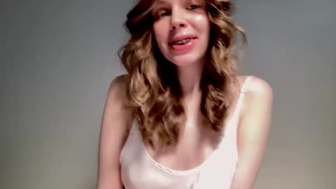 Nikki online show from February 2025 10:04:02 AM