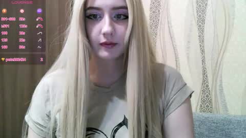 Nikki Roseanna online show from November 2025 03:37:02 PM