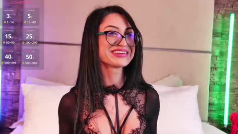 Nikki online show from March 2025 06:43:01 PM