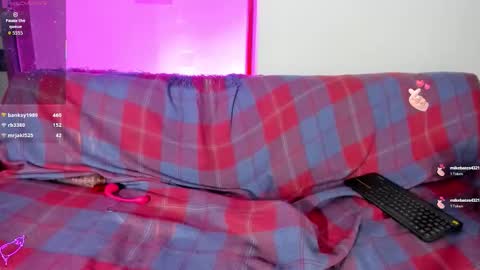 Snapshot of nikki_uwu chatting on March 2026 02:04:02 AM nikki_uwu online show from March 2026 02:04:02 AM