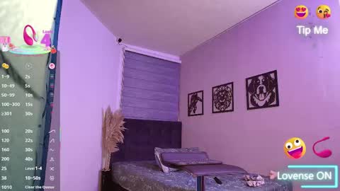 Snapshot of nikki_vesper chatting on April 2026 06:19:01 AM nikki_vesper online show from April 2026 06:19:01 AM