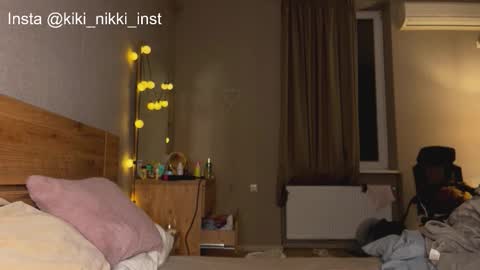 nicolette online show from November 2025 05:04:01 PM