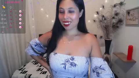 Snapshot of nikkiemilky chatting on January 2025 04:43:01 AM NikkieMilky online show from January 2025 04:43:01 AM