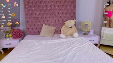 Snapshot of nikkivelvets chatting on July 2026 02:09:01 PM NikkiVelvets online show from July 2026 02:09:01 PM
