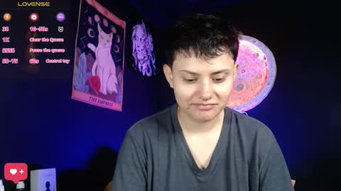 Nikky online show from November 2025 01:04:02 PM