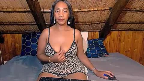 nikkyjigglesx online show from March 2026 06:36:01 PM