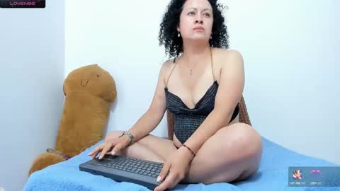 Snapshot of nikol32__ chatting on February 2025 03:42:02 PM dayan online show from February 2025 03:42:02 PM