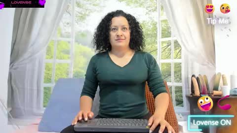 Snapshot of nikol32__ chatting on September 2025 02:22:01 PM dayan online show from September 2025 02:22:01 PM