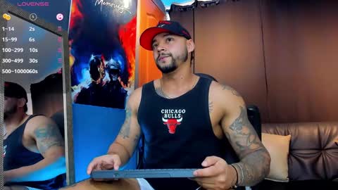 Snapshot of nikolahank1 chatting on December 2024 11:48:01 PM Nikola Hank online show from December 2024 11:48:01 PM