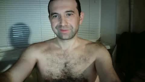 nikolas_vaz online show from December 2025 09:32:02 PM