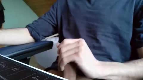 Snapshot of nikolasjim2 chatting on January 2025 08:31:01 AM Nikolas online show from January 2025 08:31:01 AM