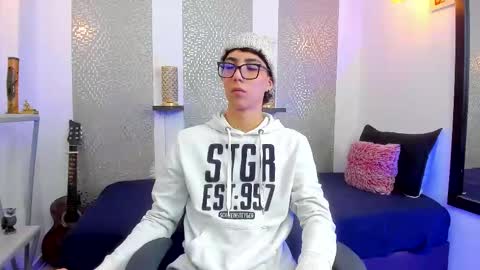    online show from February 2025 05:05:01 AM