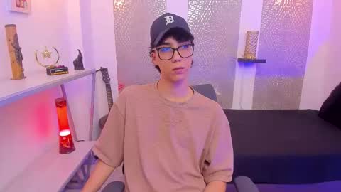    online show from September 2025 04:40:02 AM