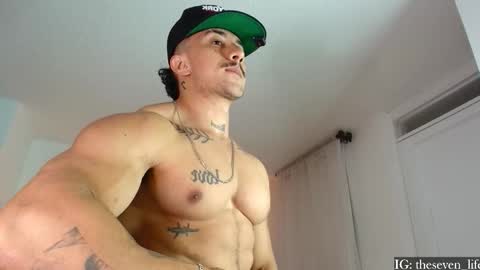 Snapshot of nikolaylisin chatting on September 2025 05:20:01 AM Niko online show from September 2025 05:20:01 AM