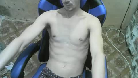 nikolos22 online show from November 2025 07:48:02 PM