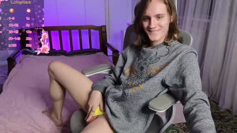 Snapshot of nikompell chatting on December 2024 05:47:01 AM niko online show from December 2024 05:47:01 AM