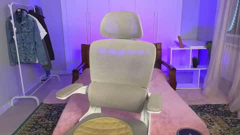 Snapshot of nikompell chatting on February 2025 08:04:01 AM niko online show from February 2025 08:04:01 AM