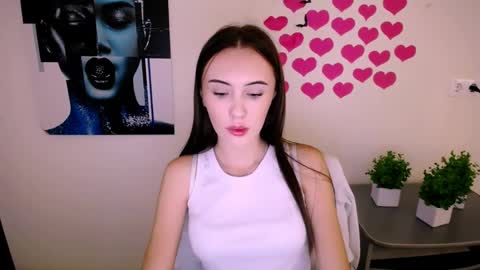 nikonara_ online show from December 2024 12:16:02 PM