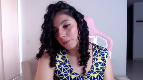 Snapshot of niky_blue chatting on January 2025 10:35:01 PM niky_blue online show from January 2025 10:35:01 PM