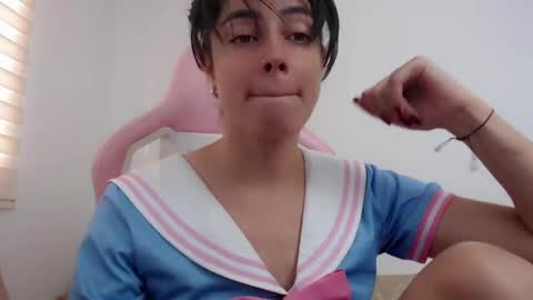 Snapshot of niky_blue chatting on September 2025 12:18:01 PM niky_blue online show from September 2025 12:18:01 PM