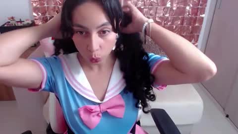 Snapshot of niky_blue chatting on October 2025 11:45:02 PM niky_blue online show from October 2025 11:45:02 PM