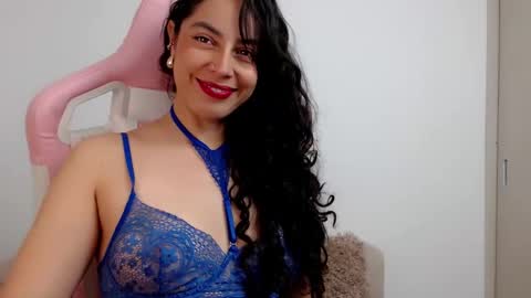 Snapshot of niky_blue chatting on January 2026 10:13:02 PM niky_blue online show from January 2026 10:13:02 PM