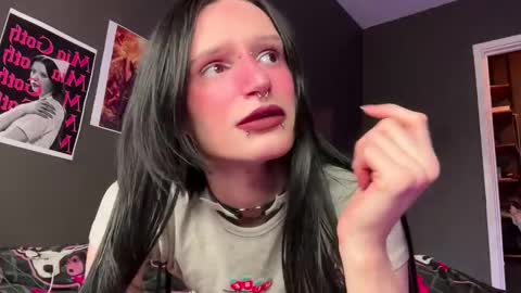 Niky online show from April 2026 01:45:02 PM