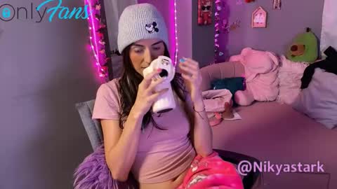Snapshot of nikyastark chatting on January 2026 12:09:02 PM Niky A Stark online show from January 2026 12:09:02 PM