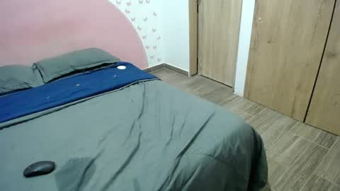 Snapshot of nila_kaia chatting on April 2026 12:10:01 AM nila online show from April 2026 12:10:01 AM