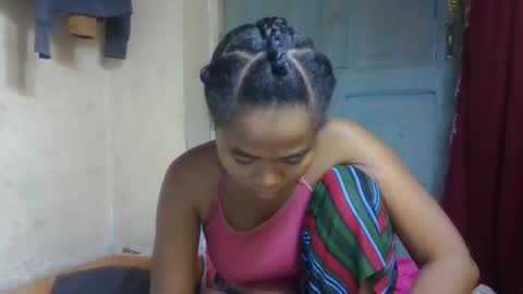 Snapshot of nilahmarie chatting on April 2026 07:04:01 AM nilah online show from April 2026 07:04:01 AM
