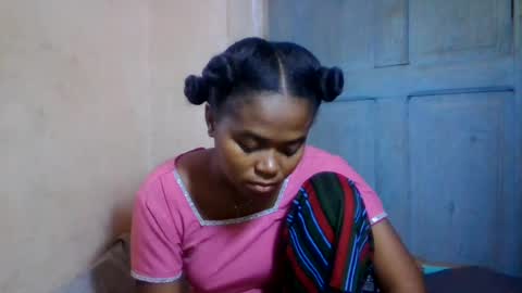 Snapshot of nilahmarie chatting on June 2026 06:49:01 AM nilah online show from June 2026 06:49:01 AM